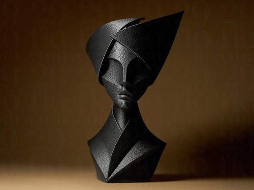 Minimalistic woman sculpture - minimalistic,