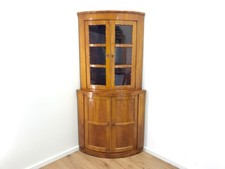 Biedermeier Eckvitrine Eckschrank Vitrine Kirschbaum restauriert um 1820