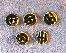 Trachten-Knöpfe,   hochwertiges  Hirschhorn,   5  Stück,  neuwertig,  aus  D  !