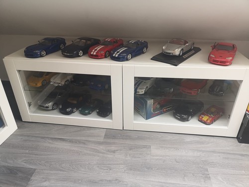 Modellauto 18 gesamtverkauf - , 1:18
