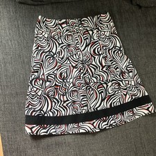 Damenrock, Schwarz-weiß-rot, Größe 38, Faltenrock, Knielang, Gürtelschlaufen