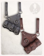 Geralt Schwerthalter schräg