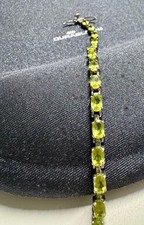 Zartes Peridot Tennis Armband