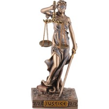 Miniatur Justitia römische Göttin der Gerechtigkeit mit Waage und Schwert