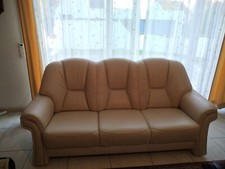 Longlife Dreisitzer-Ledersofa und Sessel, champagnerfarben