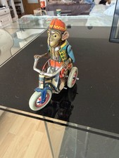 Arnold Blechspielzeug Affe auf