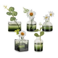 Kleine Vasen für Tischdeko