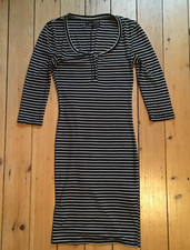 kleid gestreift schwarz weiß