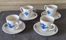 Porzellanfabrik Schumann, Form Dresden 4 Espressotassen/Untertassen, Blaue Rose 