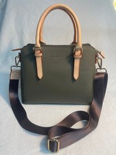 Handtasche der Marke BUGATTI