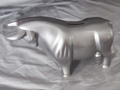 Aus einer auflösung - einer, bull