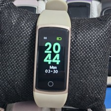 Beige Fitnessuhr Blutdruck