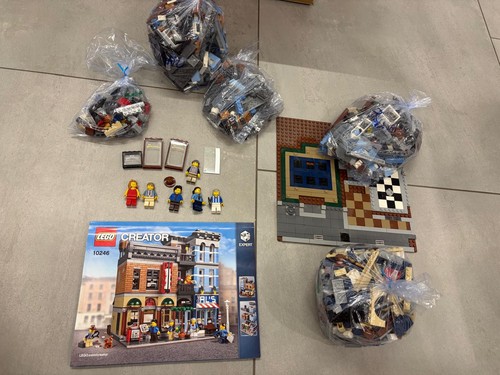 Lego modular set 10246 - lego,