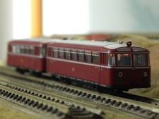 Fleischmann 7400 / 01 : SCHIENENBUS VT 95 "DB" IN ROT MIT BEIWAGEN VB 142 SPUR N