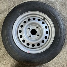 1x Neuwertige Räder 13 Zoll PKW-Anhänger Stahlfelge 4.5Jx13 H2 ET 30 155 80 R13