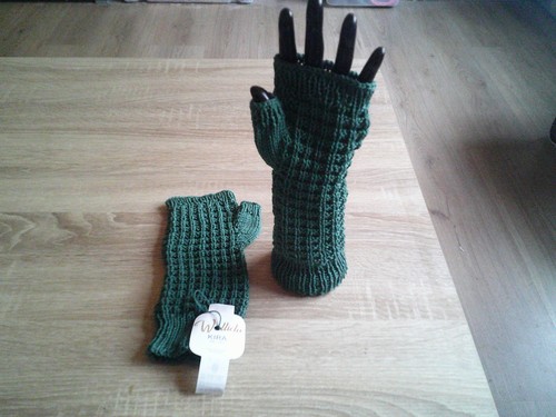 Handgestrickte stulpen mit - handgestrickte,