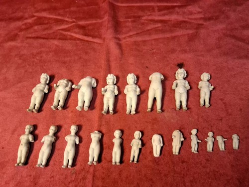 Antike körperteile puppen - 20,