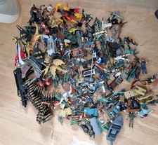 Riesen Konvolut Dinosaurier Action Figuren Soldaten Militär Flugzeuge u.v.a.!