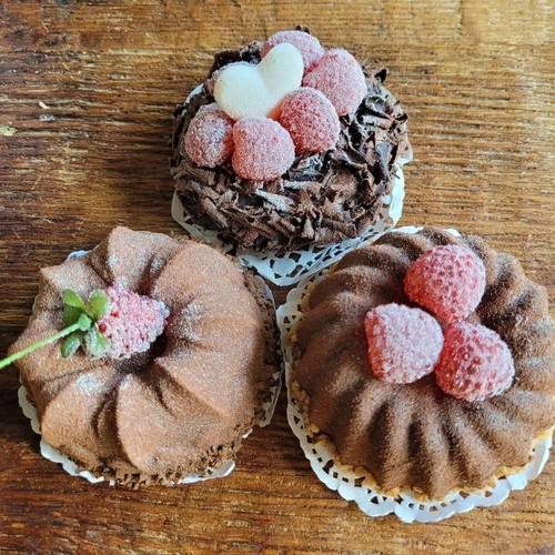 Gugelhupf fake kuchen - fake,