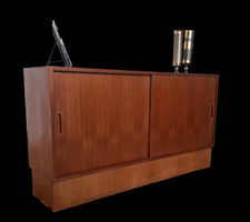 60er 70er Lowboard / Sideboard Mid Century Vintage Kommode Schränkchen