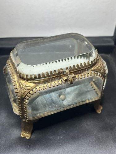 Antike alte kiste - alte, schmuck