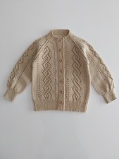Handgestrickte Jacke für