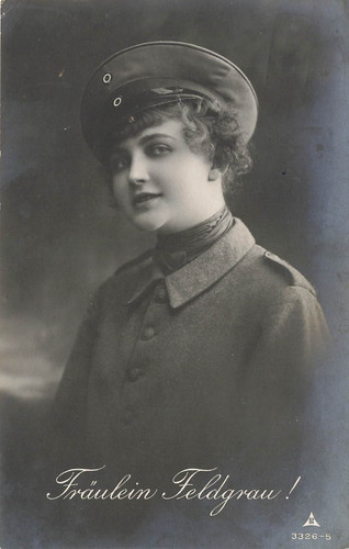 Fräulein feldgrau - ak,