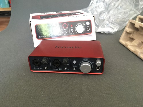 Focusrite scarlett 2i2 - scarlett,