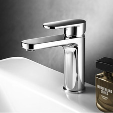 Badarmatur Wasserhahn