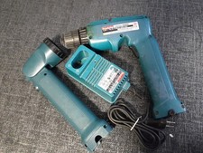 MAKITA 6095D 9,6V, Akkuschrauber Ladegerät, Taschenlampe ML902