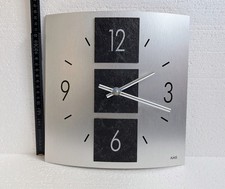 Wanduhr, Metalloptik mit 3