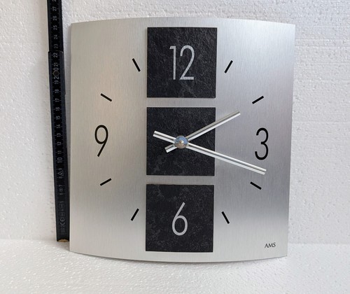 Wanduhr metalloptik mit 3 - wanduhr,,