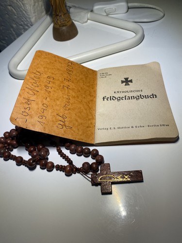 Feldgesangbuch und rosenkranz - feldgesangbuch,