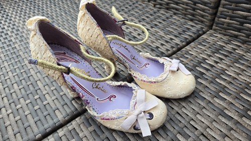 Vintage pumps irregular choice - vintage,