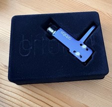 Ortofon OM SCRATCH WHITE auf SH-4 BLUE HEADSHELL