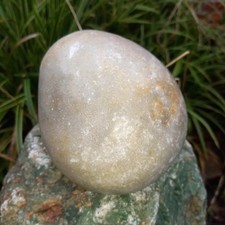 1,6Kg BERGKRISTALL Quarz Findling Poliert Findling Objekt Strand Stein Geschiebe