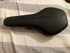 Syncros Belcarra R2.0 Herren Fahrrad Sattel schwarz-sehr selten benutzt wie NEU