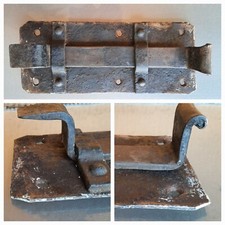 großer Riegel, alter handgeschmiedeter Eisenriegel für Tür oder Tor 