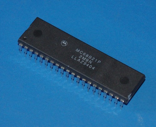 Motorola mc68b21p periphal - motorola,