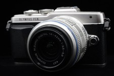 Olympus PEN E-PL7 Digital