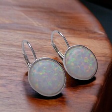 Weiße 12mm Opal Ohrringe  mit