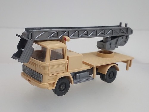 Mercedes drehleiterwagen beige - mercedes,