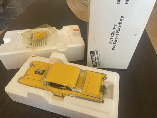 Danbury mint 1957 - 1:24,