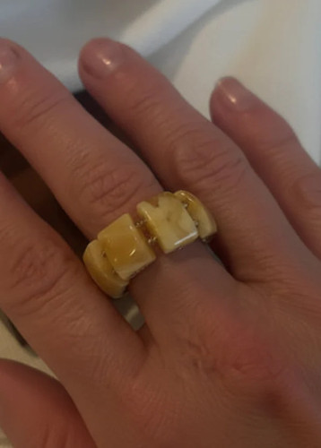 Schöner ring aus weiß gelben - aus, weiß-gelben
