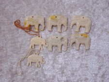 7 x Mampe Kunststoff Figur Elefant Flaschenanhänger - Vintage - Reklame Werbung