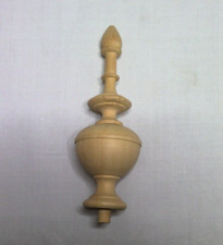 Zierteile aus Holz für