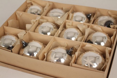 Christbaumkugeln silber