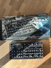 Novation Peak 8-STIMMIGER Polyphoner Desktop-Synthesizer