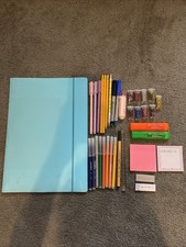 Schulmaterial Set inkl. Postmappe, Stifte und Weiteres
