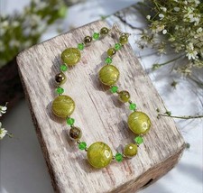 Perlen Kette Grünton u.a